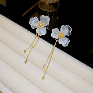 เข็มกลัดสีเงินหัวนมสีขาวดอกไม้บานสะท้อนแสงหูฟังประดับคริสตัลแฟชั่นดีไซน์ทันสมัย