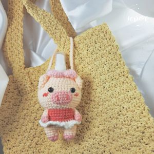 🐽ตุ๊กตาหมู🐽🐽 หมู ที่ใส่ขวดสเปรย์แอลกอฮอล์ พร้อมขวด30ml กระเป๋าใส่ขวดcotton ห้อยกระเป๋า พกพาสะดวก