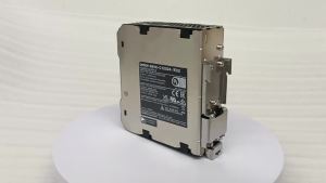 โมดูลจ่ายไฟสลิมสวิตชิ่ง S8VK-C12024 OMRON Din Rail ใหม่และต้นฉบับ 100% 120W 24VDC 5.0A