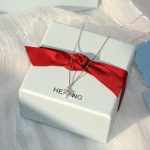 ( HEFANG) Original Xiaoxue clavicle Chain Pendant necklace Snowflake simple 925 silver chain girls head ornament