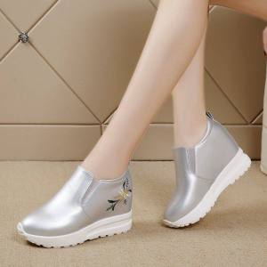 ZAZA New Sport Sneakers for Women Running Sport Shoes Embroidery Platform Fashion Wedges Heel Kasut Perempuan