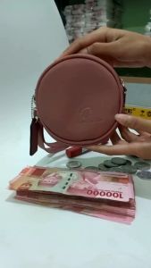 Dompet Koin Biru Tsabita: Desain Simpel & Praktis