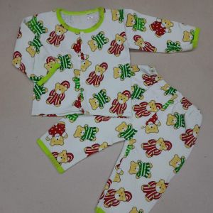 ชุดเด็กอ่อน ชุดกันหนาวเด็ก ป้ายM 3-7โล รอบอก20นิ้ว ผ้าหนา ผ้าแซนวิช กระดุมหน้า ชุดเด็กแรกเกิด ชุดเด็กเล็ก ชุดนอนเด็กเล็ก ชุดนอนเด็กอ่อน