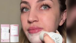 Hoygi  Stik Masker Tanah Liat Centella Asiatica   Stik Masker Hidrasi Wajah yang Melembapkan dan Menenangkan Ketidaknyamanan Kulit