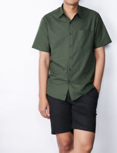 เชิ้ตคอปกแขนสั้น สีเขียวขี้ม้า ผ้า Oxford  มีไซส์ใหญ่ (อก 40-51)