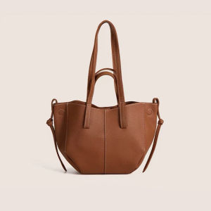 Leacat กระเป๋าหนังนิ่มทรงปีกแบบพรีเมี่ยมเซนส์ กระเป๋าถือความจุขนาดใหญ่สำหรับเดินทาง กระเป๋าผู้หญิง