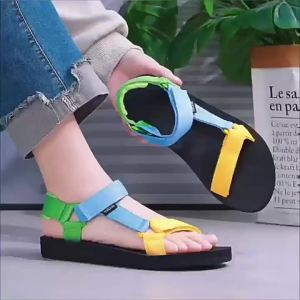 [Free Shipping] New WomenS Summer Sandals Versatile Flat Casual Outdoor CoupleS Sports And Leisure Beach Shoes