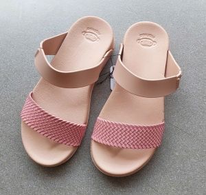 dép quay ngan nữ hàng thái lan  chất liệu cao su  đế nhẹ bền chống trượt thoáng khí size từ 36-39.