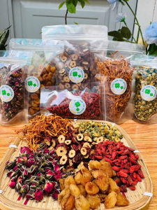 Combo Lục Vị Trà Thảo Mộc(200gr Táo Lát+100gr Đông Trùng+100gr Kỉ Tử+100gr Long Nhãn+ 50gr Hoa HồngCúc)