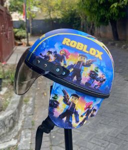 Helm retro anak chip/sinchan karakter