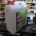 Pupuk Urea Cair CUAN 5 Liter nitrat PUPUK CAIR PENGGANTI UREA TABUR  AMMONIUM NITROGEN NITRATE NITROGEN UREA NITROGEN Fertilizer urea liquid Cuan 5 liter nitrate replacement liquid fertilizer urea blushes ammonium nitrogen nitrate nitrogen urea nitrogen. 