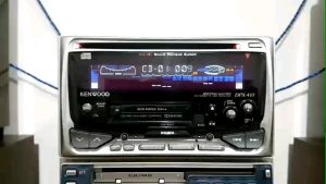 Radio Kenwood Japan DPX 410 . CD MD AUX RADIO OUT RCA