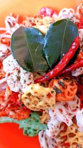 Sebring seblak kering kerupuk pedo pedas extra daun jeruk