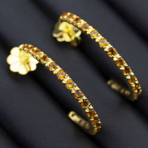 ต่างหูพลอยซิทรินแท้ (Natural Citrine) อัญมณีแห่งความรัก ตัวเรือนเงินแท้92.5% ชุบทอง พลอยแท้จากประเทศบราซิล.