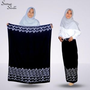 Sarung Santri Wanita Batik Motif "Monochrome" Terbaru 2025