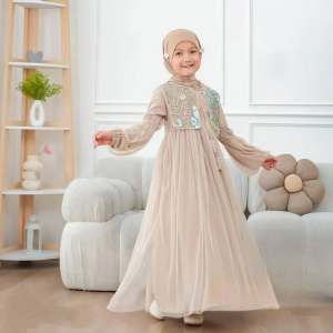Jelita Kids + Jilbab Gamis Wanita anak Terbaru 2025 Elegan Gamis anak Kekinian Viral Gamis Modern Lebaran Mewah Dress Muslimah Model Baru setelan gamis anak remaja muslimah lebaran terbaru trendy kekinian 2025
