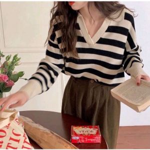 SWEATER FUJI BLASTER KNIT: Tips & Trik Memilih dan Mengenakan\\n\\n Apa itu Sweater Fuji Blaster Knit?\\n\\nSweater Fuji Blaster Knit adalah sweater wanita yang dirancang dengan gaya Korea dan memiliki motif garis yang menarik. Desain sweater ini menggabungkan elemen-elemen klasik dan modern, sehingga membuatnya menjadi pilihan yang sempurna bagi para penggemar fashion.\\n\\n Desain & Fitur Utama\\n\\nSweater Fuji Blaster Knit memiliki desain yang unik dengan motif garis dan kerah yang cocok untuk berbagai acara. Produk ini dibuat oleh perusahaan kami sendiri, dengan jahitan rapi dan material berkualitas tinggi. Warna sweater kurang lebih 90% sama dengan gambar yang ditampilkan (karena efek cahaya HP berbeda).\\n\\n Keunggulan Sweater Fuji Blaster Knit\\n\\nSweater Fuji Blaster Knit memiliki beberapa keunggulan yang menjadikannya pilihan yang tepat bagi para penggemar fashion. Beberapa keunggulan tersebut antara lain:\\n\\n- Desain unik dengan motif garis dan kerah Korea.\\n- Jahitan rapi dan material berkualitas tinggi.\\n- Warna yang sesuai dengan gambar yang ditampilkan.\\n- Cocok untuk berbagai acara dan gaya.\\n\\n Cara Memilih Sweater Fuji Blaster Knit yang Tepat untuk Anda\\n\\nMemilih sweater yang tepat dapat menjadi tantangan bagi beberapa orang. Namun, dengan mempertimbangkan beberapa faktor penting, Anda dapat menemukan sweater yang sempurna untuk Anda. Berikut adalah beberapa tips untuk memilih sweater Fuji Blaster Knit yang tepat untuk Anda:\\n\\n Pertimbangkan Ukuran dan Bentuk Tubuh Anda\\n\\nPertimbangkan ukuran dan bentuk tubuh Anda sebelum membeli sweater Fuji Blaster Knit. Pastikan Anda memilih ukuran yang sesuai dengan tubuh Anda agar terlihat sempurna.\\n\\n Pilih Warna yang Sesuai dengan Gaya Anda\\n\\nPilih warna yang sesuai dengan gaya Anda dan cocok dengan pakaian lain yang Anda miliki. Sweater Fuji Blaster Knit memiliki berbagai warna yang dapat dipilih, mulai dari warna netral hingga warna yang lebih cerah.\\n\\n Perhatikan Kualitas Bahan dan Jahitan\\n\\nPerhatikan kualitas bahan dan jahitan sweater Fuji Blaster Knit sebelum membelinya. Pastikan bahan dan jahitan berkualitas tinggi untuk mendapatkan hasil yang maksimal.\\n\\n Tips Mengenakan Sweater Fuji Blaster Knit\\n\\nSetelah Anda memilih sweater Fuji Blaster Knit yang tepat, berikut adalah beberapa tips untuk mengenakannya dengan cara yang benar:\\n\\n Cocokkan dengan Outfit Anda\\n\\nCocokkan sweater Fuji Blaster Knit dengan outfit Anda agar terlihat sempurna. Sweater ini cocok dipadukan dengan celana jeans, rok, atau celana panjang.\\n\\n Padukan dengan Aksesoris yang Tepat\\n\\nPadukan sweater Fuji Blaster Knit dengan aksesoris yang tepat untuk menambah nilai estetika. Anda dapat memilih antara gelang, kalung, atau sepatu yang sesuai dengan gaya Anda.\\n\\n Kenakan dengan Percaya Diri\\n\\nTerakhir, kenakan sweater Fuji Blaster Knit dengan percaya diri! Ingatlah bahwa penampilan Anda adalah refleksi dari diri Anda, jadi pastikan Anda merasa nyaman dan percaya diri saat mengenakannya.\\n\\nSweater Fuji Blaster Knit adalah pilihan yang sempurna bagi para penggemar fashion yang mencari sweater yang unik dan menarik. Dengan mempertimbangkan beberapa faktor penting dalam memilih dan mengenakan sweater, Anda dapat menemukan sweater yang tepat untuk Anda dan menambah nilai estetika penampilan Anda.\n}