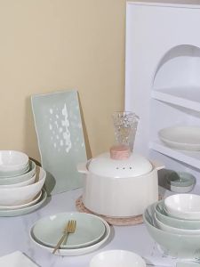 Crockery Set Dinner Set Plates And Bowl Set Cream Style pattern Dinnerware Set 23 store Free shipping to SG