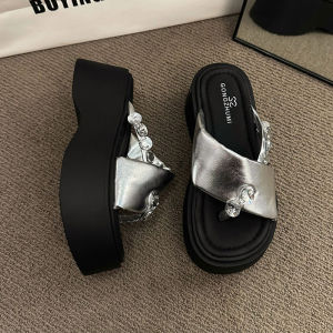 [Free Shipping] WomenS Rhinestone Flip-Flops For Summer 2026 New Style Perfect With Dresses Thick-Soled Fashionable Beach Sandals