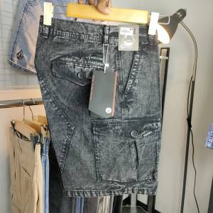 celana jeans pendek cargo distro senow