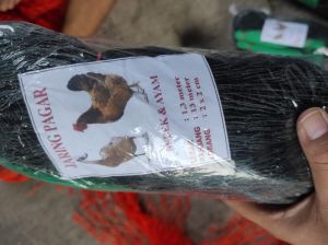 jaring pagar 13x13 meter lubang 2x2 cm untuk pagar ayam bebek tanaman dll bonus tali untuk ris nya
