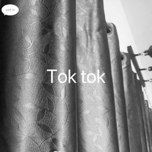 ผ้าม่านตาไก่ หน้าต่างและประตูสำเร็จรูป กันแสง 90 % ผ้าหนา พื้นลายไบไม้