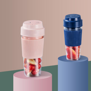 Small juicer portable fruit machine juicer cup electric usb mini blender household accompanying