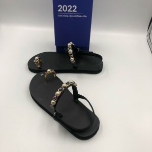 giày sandal nữ dép sandal đế đen kết cườm đá - xăng đan học sinh