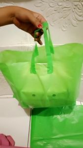 Tas Plastik warna ukuran 35x8x33 cm Tas mall  Kantong Kresek Warna Hajatan