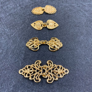 Gnker 4PCS Gold Cloak Clip Slim Dress Belt Clip Scarf Pin Brooch - Ornate Filigree Design - Versatile Fashion Accessory - Elegant Jewelry Piece