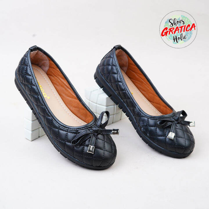 Model flat shoes clearance kekinian