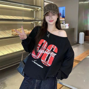 MTMM เสื้อมีฮู้ดผู้หญิง ย้อนยุคอเมริกัน เสื้อสเวตเตอร์เปิดไหล่ผู้หญิง ฤดูใบไม้ร่วงรูปแบบใหม่ oversize สไตล์ขี้เกียจ