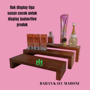 Rak Display 3 Susun Kayu Tipe Lebar 10cm Cocok untuk Pajangan Produk Kosmetik Perhiasan Bahan Mahoni Warna Coklat Satu Set 3pcs