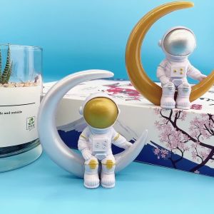 Creative Moon Astronaut Astronaut Car Ornaments Desk Accessories Studio Bookcase Home Birthday Gifts