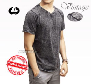 Jopperside kaos salur sandwash oblong polos V neck sandwash vintage efek bercak washing pria tv1