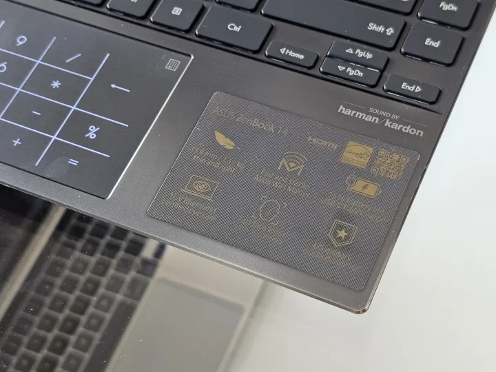 ASUS%20Zenbook%20UX425EA%20intel%20Core%20i5%20Gen%2011%20Ram%208%20GB%20SSD%20512%20GB%20intel%20iris%20Xe%20Ultraslim%20ringan%20dan%20Kencang%20Premium%20laptop%20-%20Image%207
