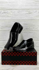 Sepatu Berkualitas Tinggi untuk Pria: Desain Stylish & Nyaman
