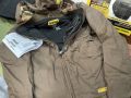 Áo chống rét Dewalt USA màu nâu. 
