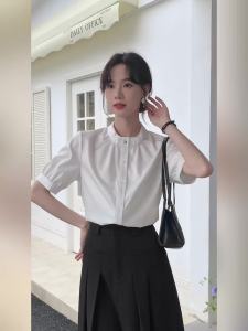 Ammin kiểu Pháp màu xanh ngắn áo có tay phụ nữ 2024 áo mùa hè ý thức cao tính khí đi làm phỏng vấn nghề nghiệp áo nhỏ