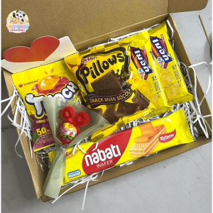 YUMBOX - Box Ăn Vặt Ngẫu Nhiên Bất Ngờ Hộp Quà Ăn Vặt Mix Đa Dạng Bánh Kẹo Nội Địa YB9