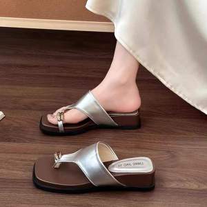 Free Shipping Thick-Soled Height-Increasing Wedge Flip-Flops For Women Summer Outdoor Wear 2026 New Style Beach Sandals Beige