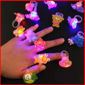 Nhẫn phát sáng Đèn Led trong bóng tối nhiều màu cho bé - LAZYL