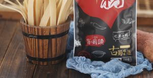 Sichuan wide noodles and Sichuan noodles hot pot noodles fern root noodles potato pink potato noodles spicy hot noodles，Mala spicy hot pot paste Welcome restaurant hot pot restaurant