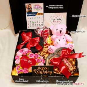 Gift Set Box Hampers Kado Hadiah Romantis Cewek – Gift Box & Hampers Eksklusif Spesial untuk Orang Tersayang – Kado Romantis Ulang Tahun & Anniversary – Hadiah Ulang Tahun Wisuda Anniversary Pasangan Teman Sahabat Rekan dan Kolega Hadiah 1 set