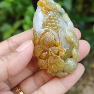 Super Rare Green and Brown Natural Type A Jadeite Pendant carved as Corn with butterfly frog ruyi and gourd on it come with certificate weight 51.60 grams 59.20 * 31.80 * 21.70 meaning Beautiful rich safe prosperous for daily wear (pendant106)