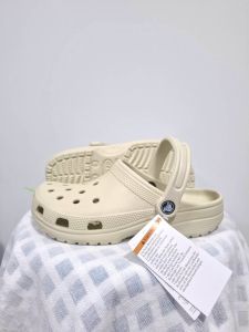 รองเท้าแตะ Croc Classics clog band (M3-M11) ใส่ได้ทั้งผู้หญิงผู้ชาย เบามาก ไม่ลื่น ไม่กัดเท้า UV10B100