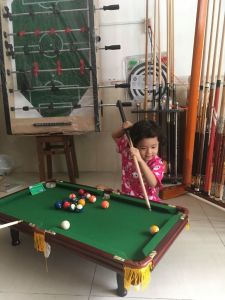 Bàn bida trẻ em chân thấp