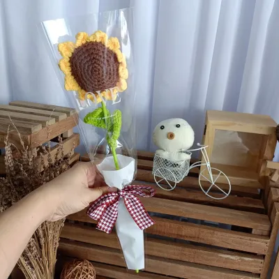 TTEEN GIFT Crochet Flower Handmade Hand-woven Knitted Roses Tulip Flower Bouquet Wool Birthday Teachers Girl Friend Graduation Gifts 勾线编织针织花束