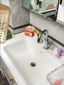 ชั้นวางของติดผนัง ชั้นวางของในห้องน้ำ แบบใส หรูหรา อเนกประสงค์ ไม่ต้องเจาะรู มี 4 สี