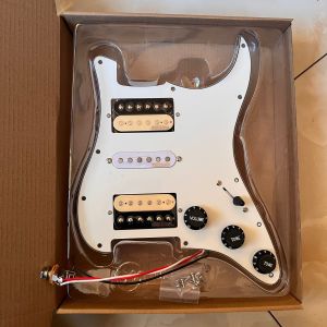 Loaded Scratch Plate Guitar Stratocaster Pickguard HSH Pick Guard Wilkinson WVHZN WVSM WVHZB Ainico 5 Pickups 5-ways Switch for Fender Electric Guitar Part Replacement